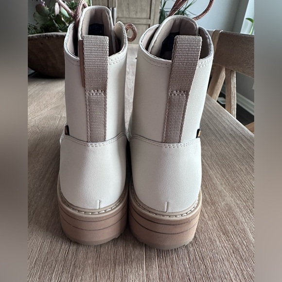 Teva Boots Midform Lace Up Leather Winter Fall Hiking White Swan W's 10 NWB - Picture 9 of 16